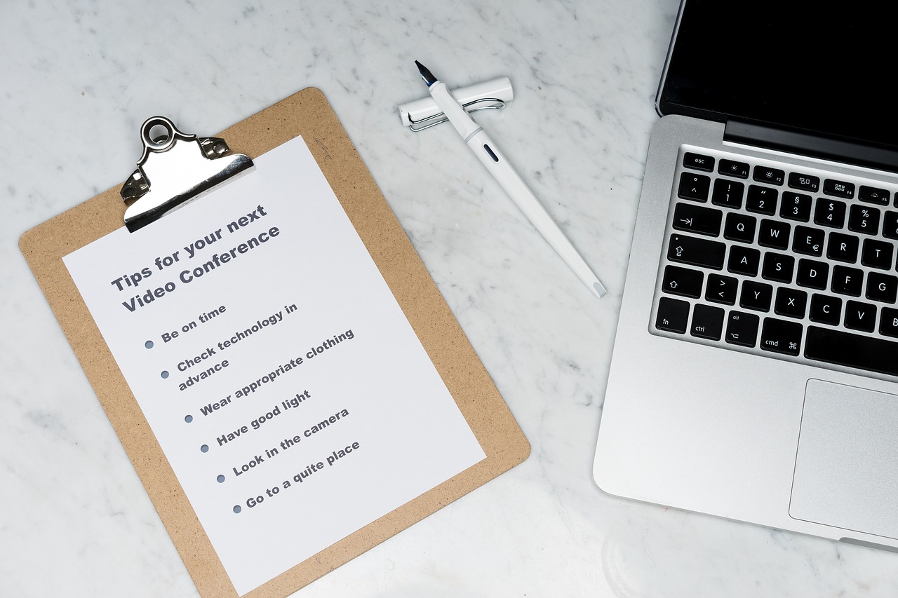 三五财富卡实名账号：小众首饰购买平台